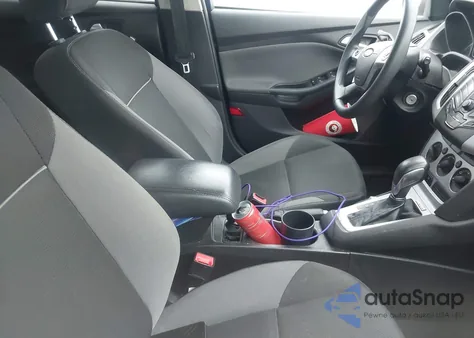 2014 Ford Focus Se z USA, uszkodzony, nr VIN 1FADP3K24EL267148